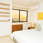 Apartamento frente al mar, vista al centro de Cartagena