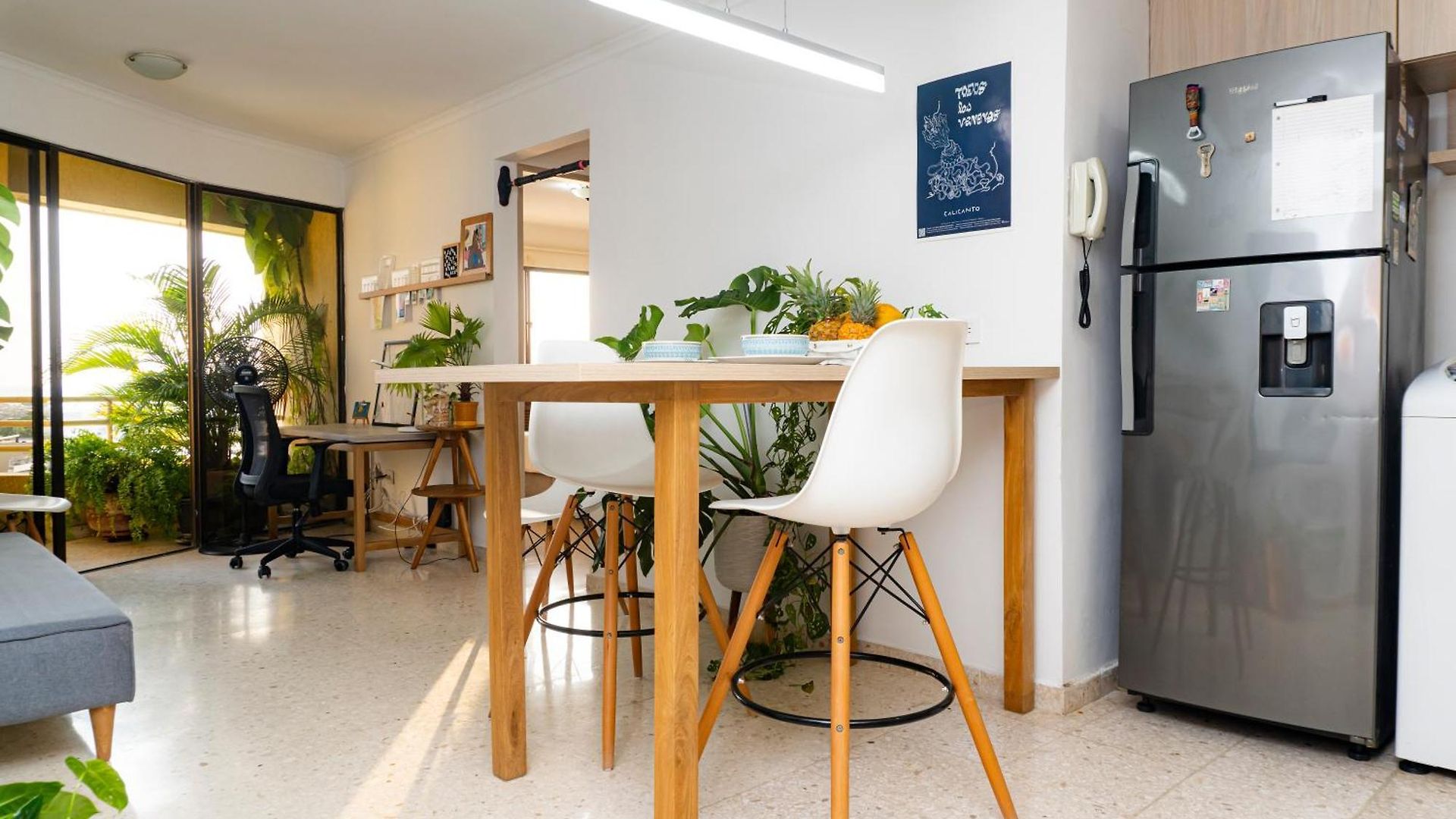 Apartamento Frente Al Mar, Vista Al Centro De