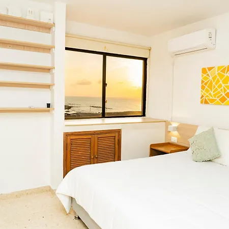 Frente Al Mar, Vista Al Centro De Apartamento
