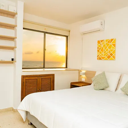 Frente Al Mar, Vista Al Centro De Apartamento