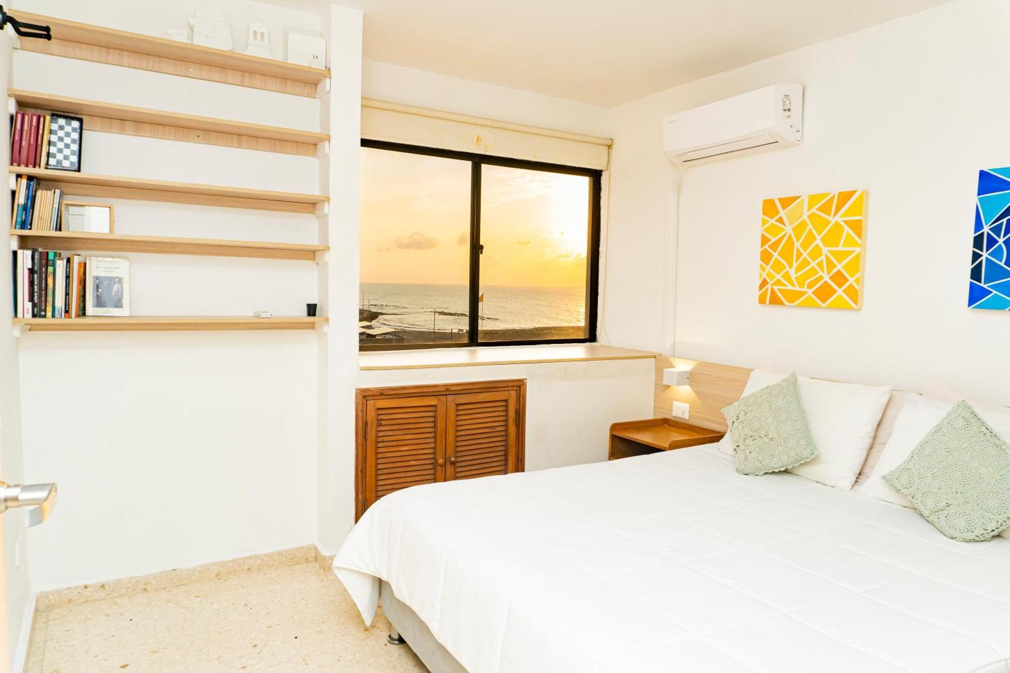 Frente Al Mar, Vista Al Centro De Apartamento